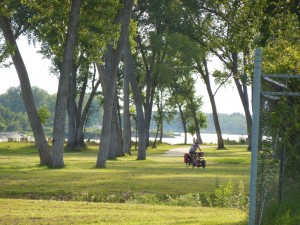 Bicycle path into Sioux City, Iowa